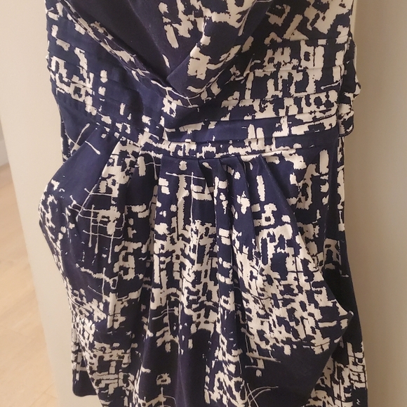 AUW sz.7 Navy and white patterned dress, with POCKETS!! - Picture 4 of 7